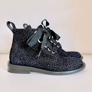 ⭕️ Zadig & Voltaire Black Velvet Printed Chelsea Boots Size 9 39 NEW